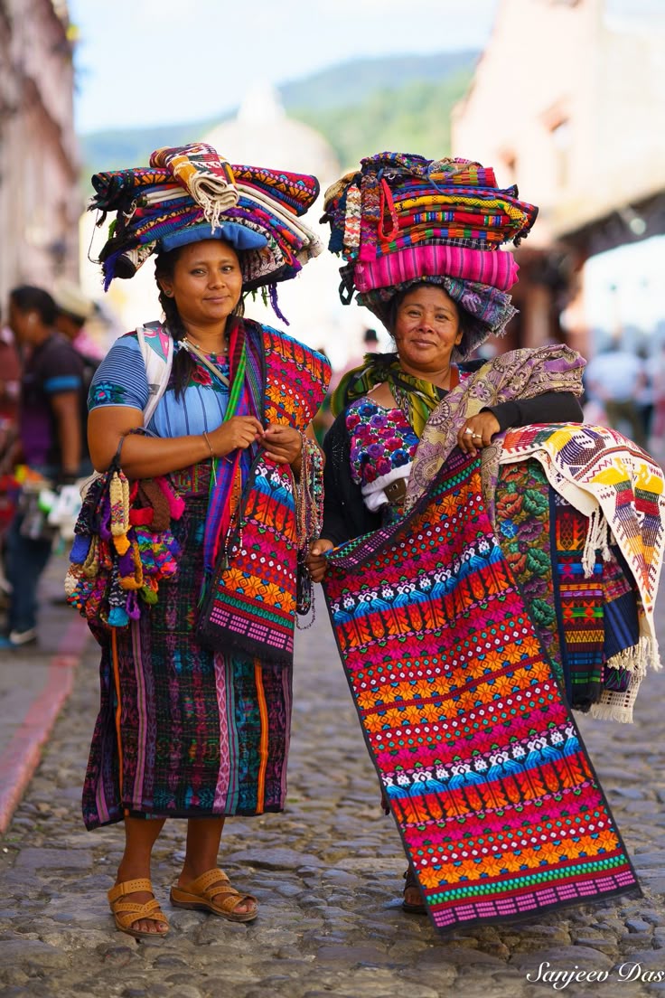 Antigua → Chichicastenango → Lago Atitlán — Guatemala